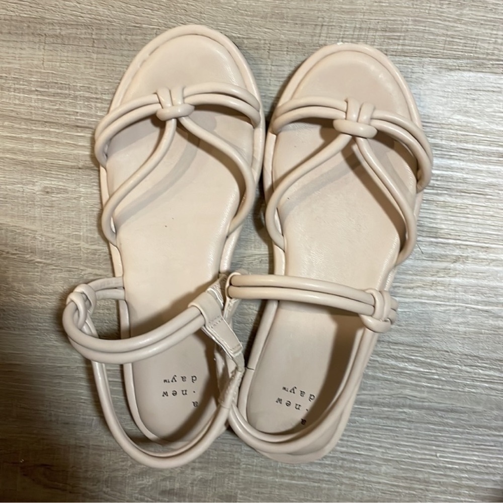 NWT A New Day Lara Sandals Off White Size 9 - Picture 6 of 8